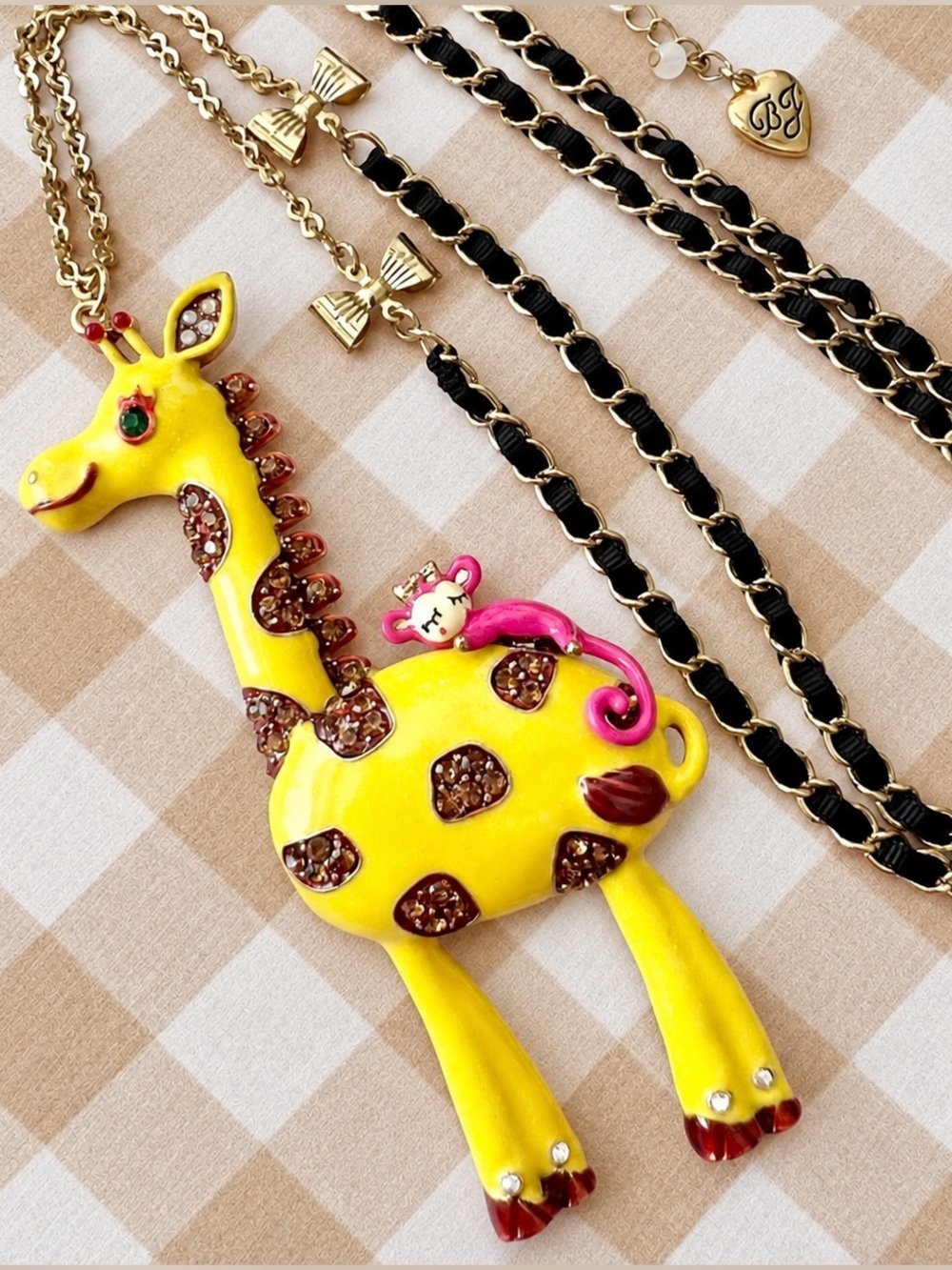 Betsey Johnson A DAY AT THE ZOO Yellow & Gold Giraffe Pendant Necklace NWT